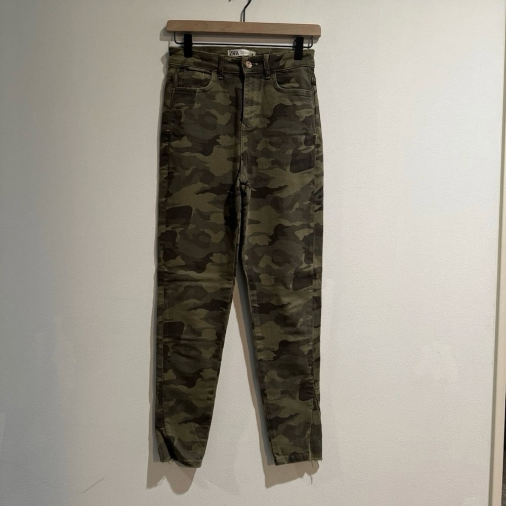 ZARA Camouflage Skinny Jeans Green Camo Mid Rise Denim Size 4